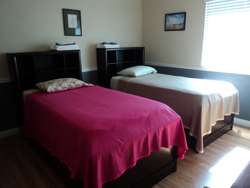 Travelers Bed & Breakfast Hostel Las Vegas