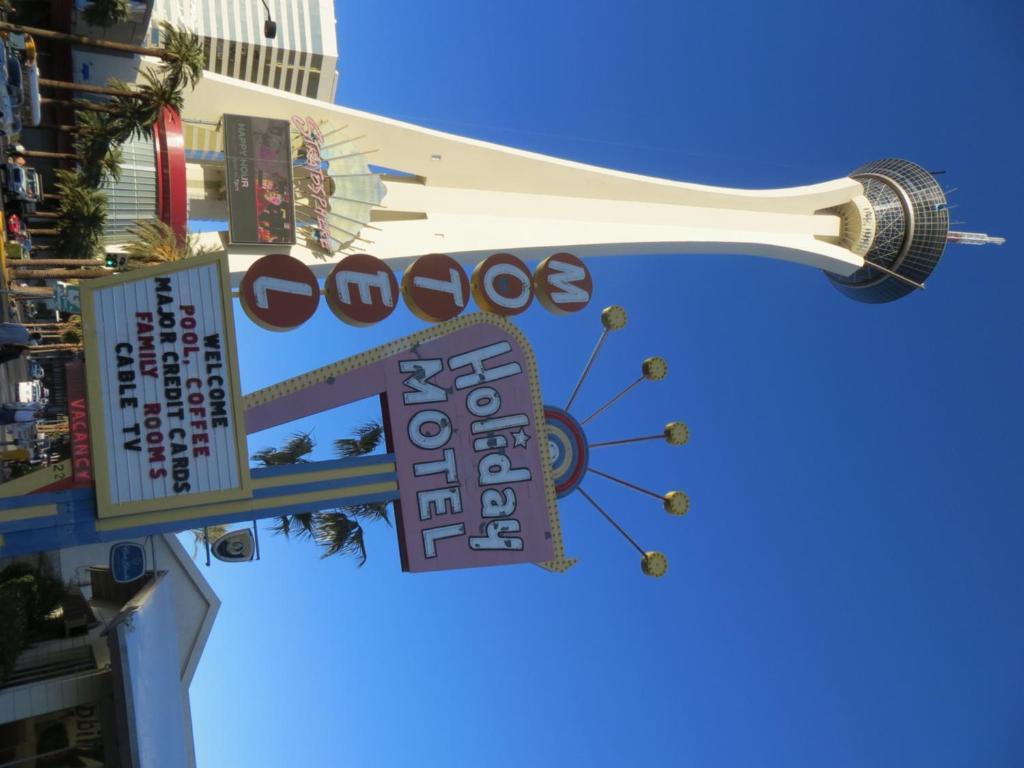 Aparthotel Enticing At Strat Casino Strip *