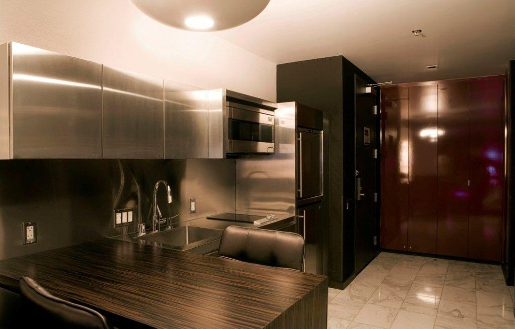 Palms Place With Balcony & Strip View * Las Vegas