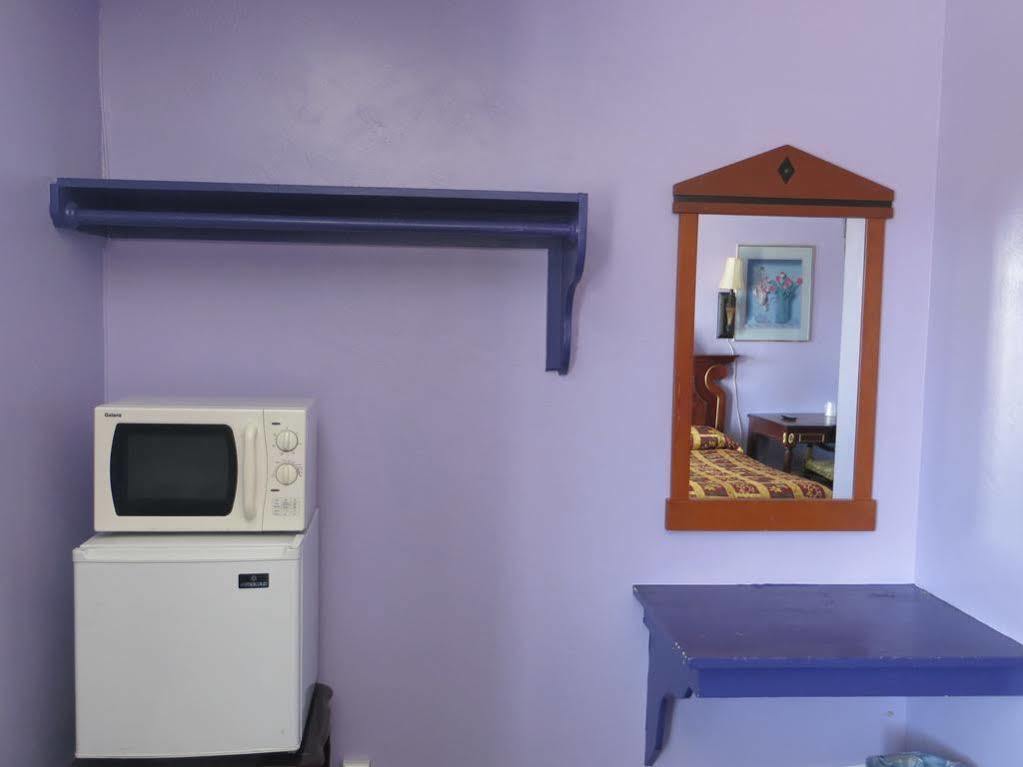 Walden Motel 2*