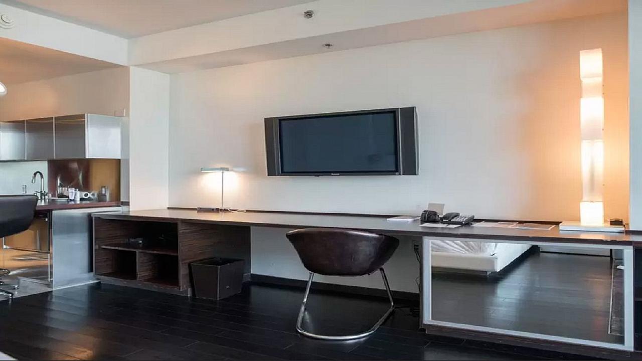 Palms Place Amazing High Rise Studio With Mountains Views 21st Floor