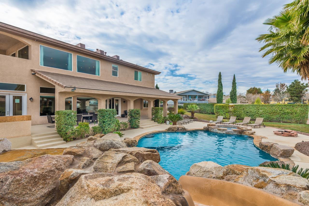 West Strip Paradise Villa