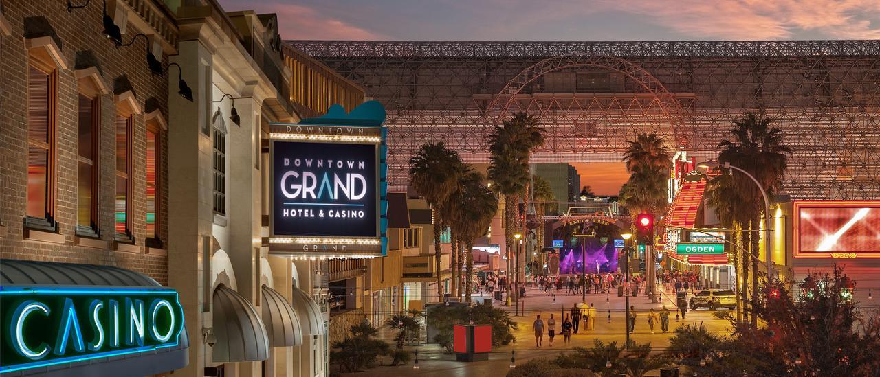 Hotel Downtown Grand & Casino 3*