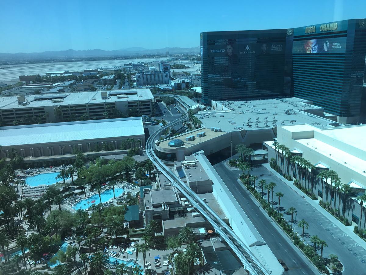 True 1br Balcony With Strip View At Mgm Signature Aparthotel