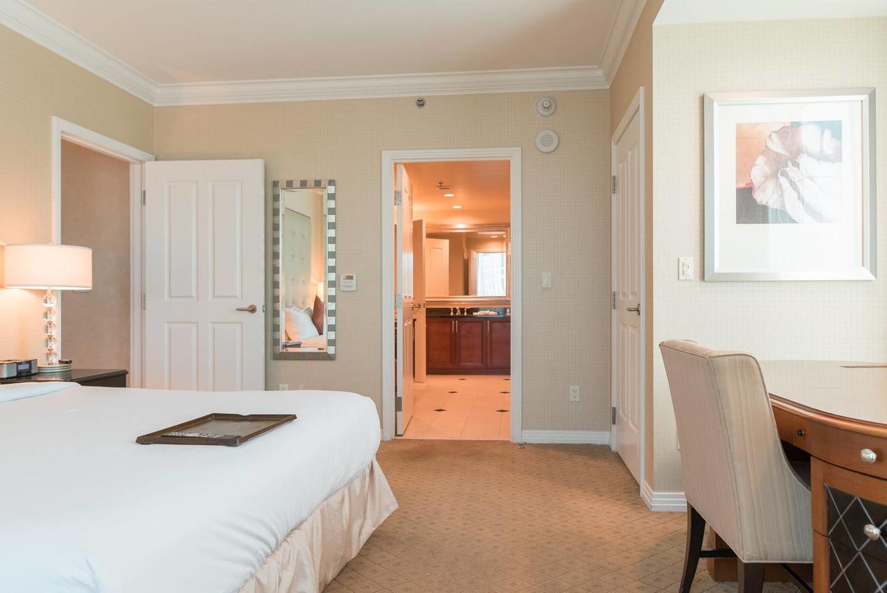 Aparthotel True 1br Balcony With Strip View At Mgm Signature Las Vegas