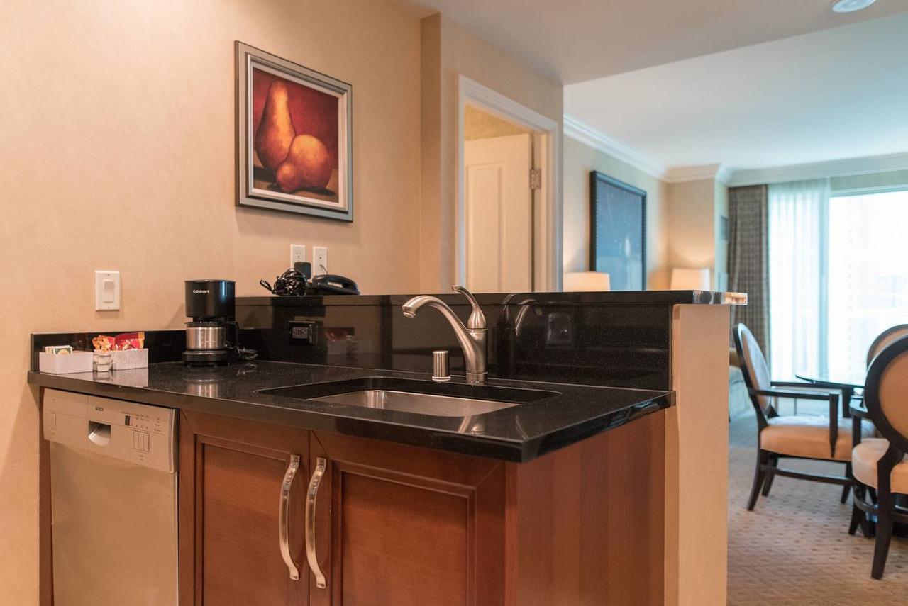 Aparthotel True 1br Balcony With Strip View At Mgm Signature 5*