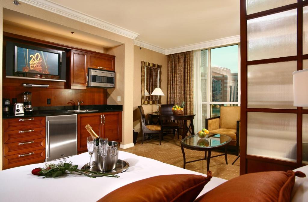 Luxury International At The Signature
