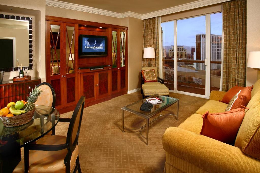 Luxury International At The Signature Las Vegas