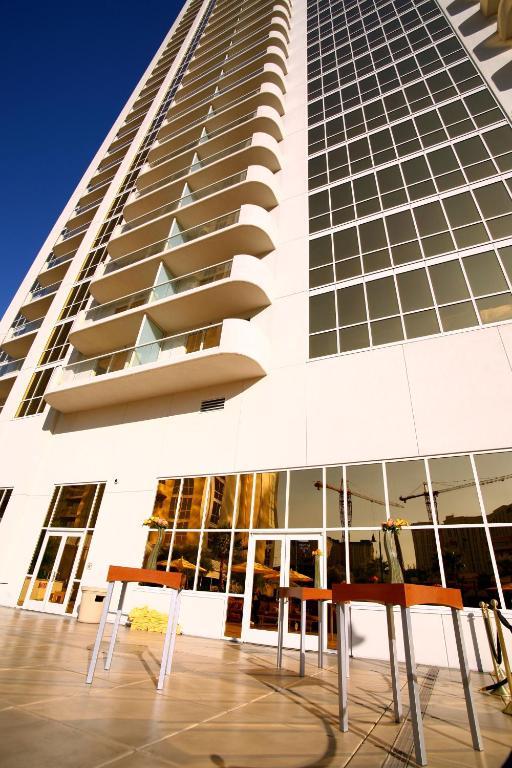 Hotel Luxury International At The Signature
