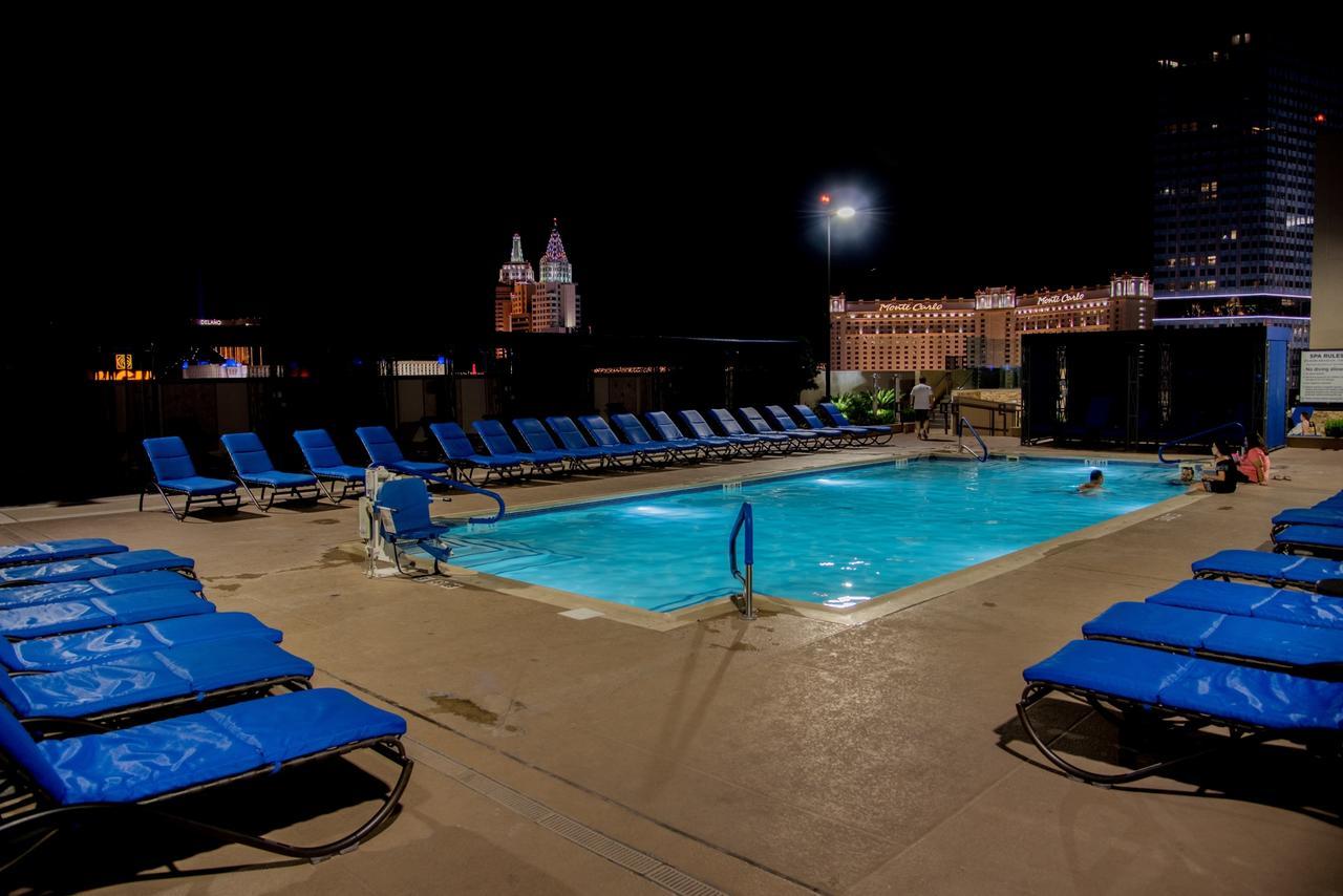 Hotel Polo Towers By Raintree 3*