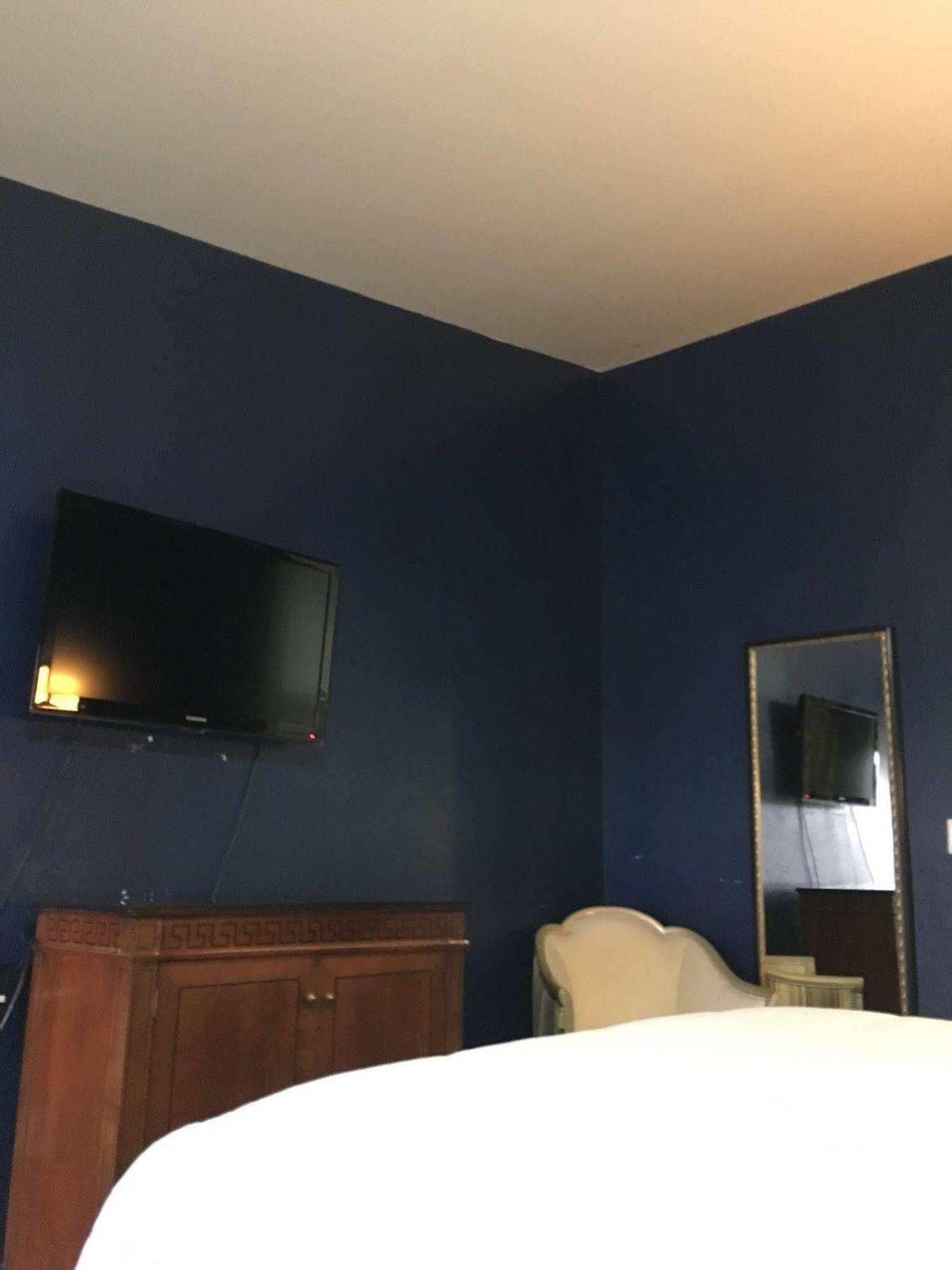Crown Vegas Motel