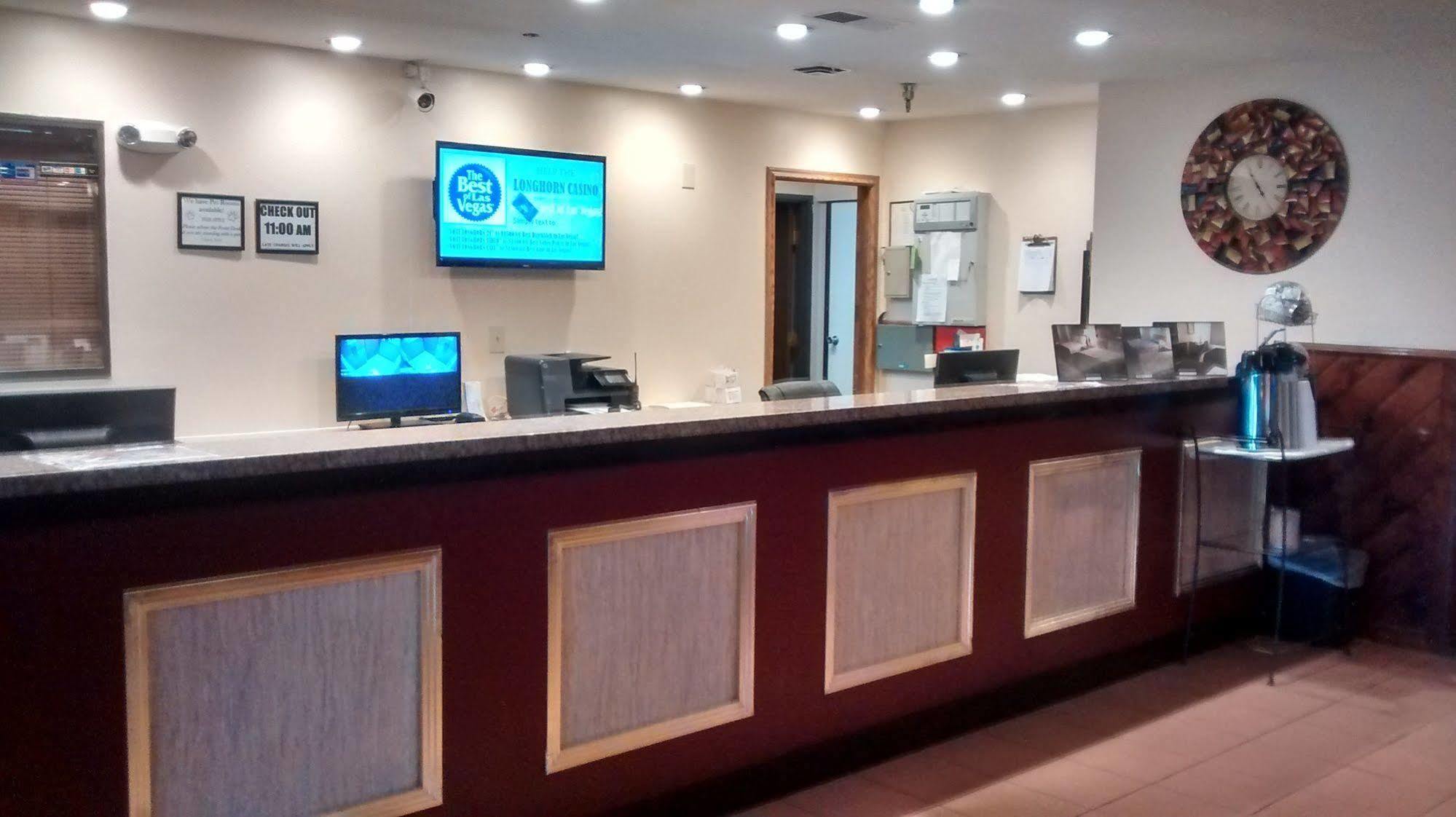 Longhorn Boulder Highway Hotel 2*