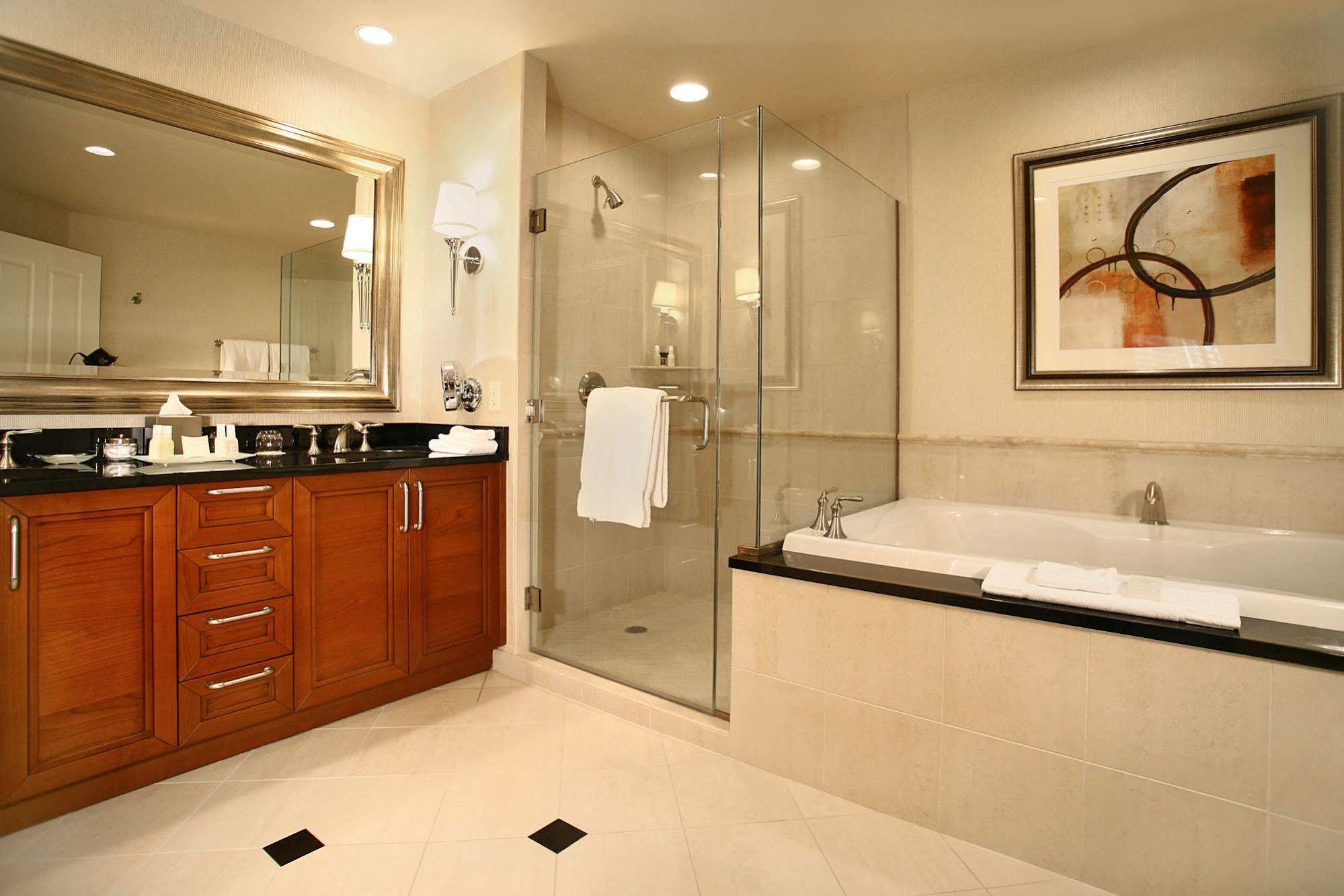 Luxury International At The Signature Aparthotel