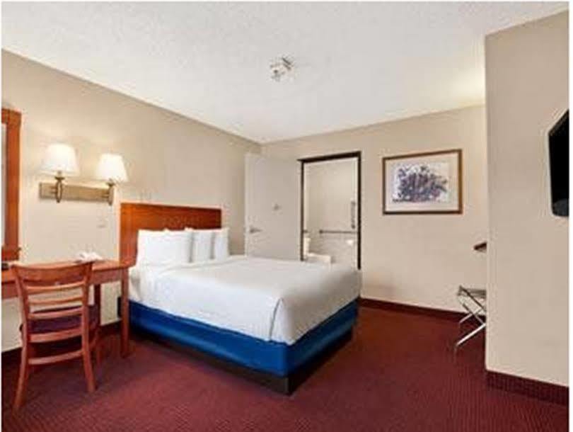 Hotel Days By Wyndham Vegas Wild Wild West Gambling Hall