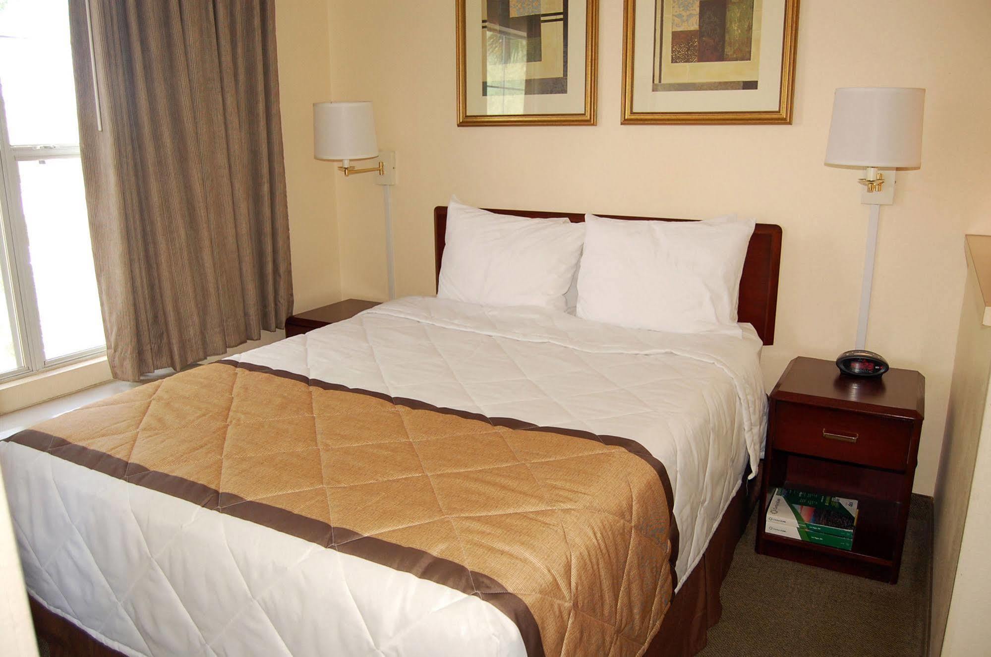 Mainstay Flamingo Hotel