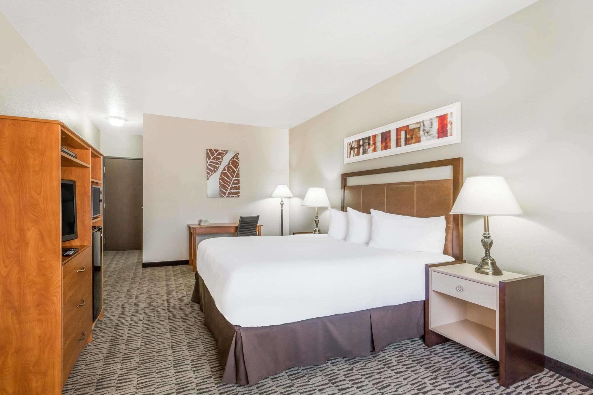 Hawthorn Hotel 3*