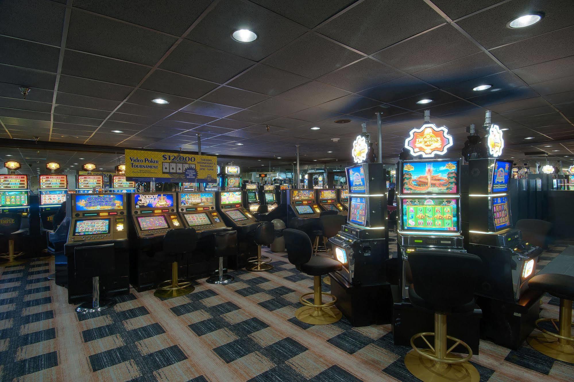 Siegel Slots And Motel 2*