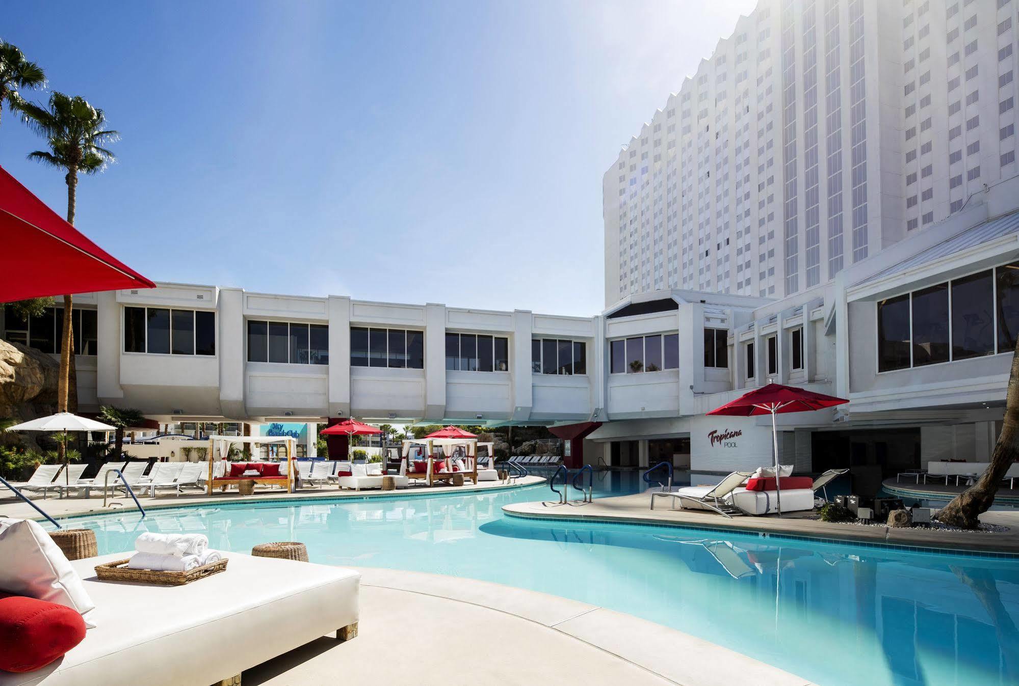Tropicana A Doubletree By Hilton & Casino - Free Parking
