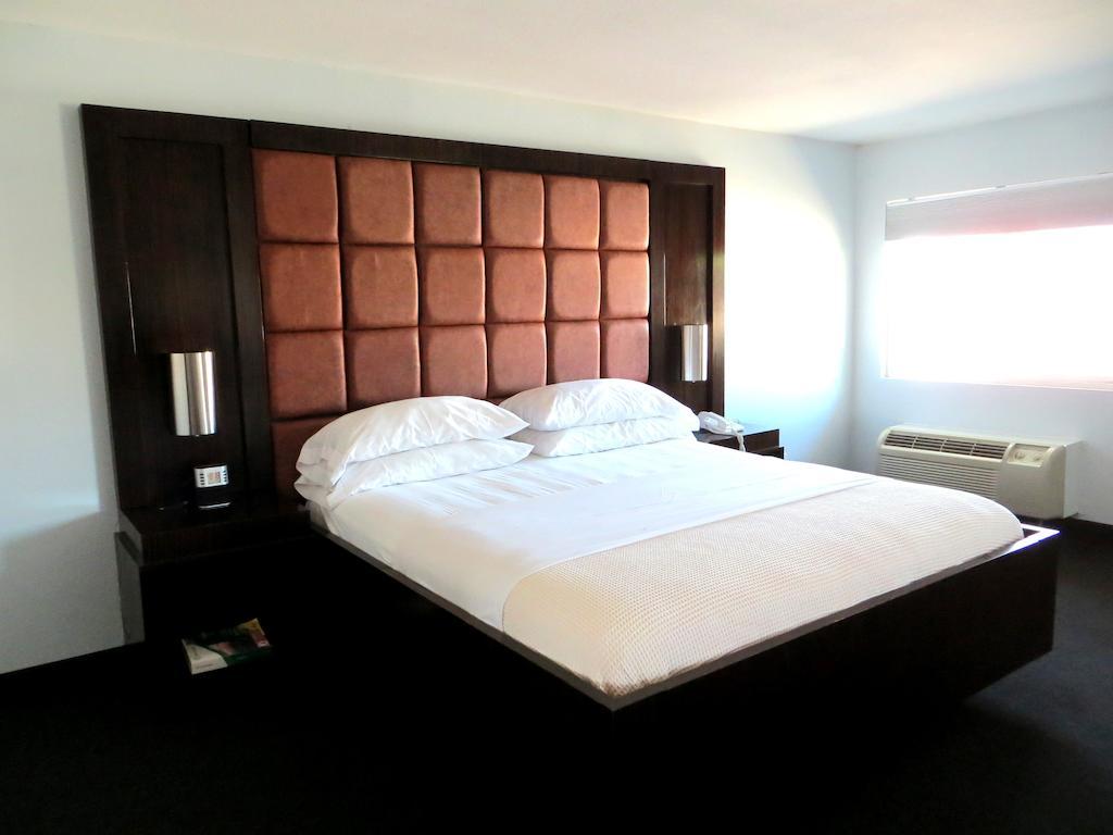 Hotel Blue Moon Gay