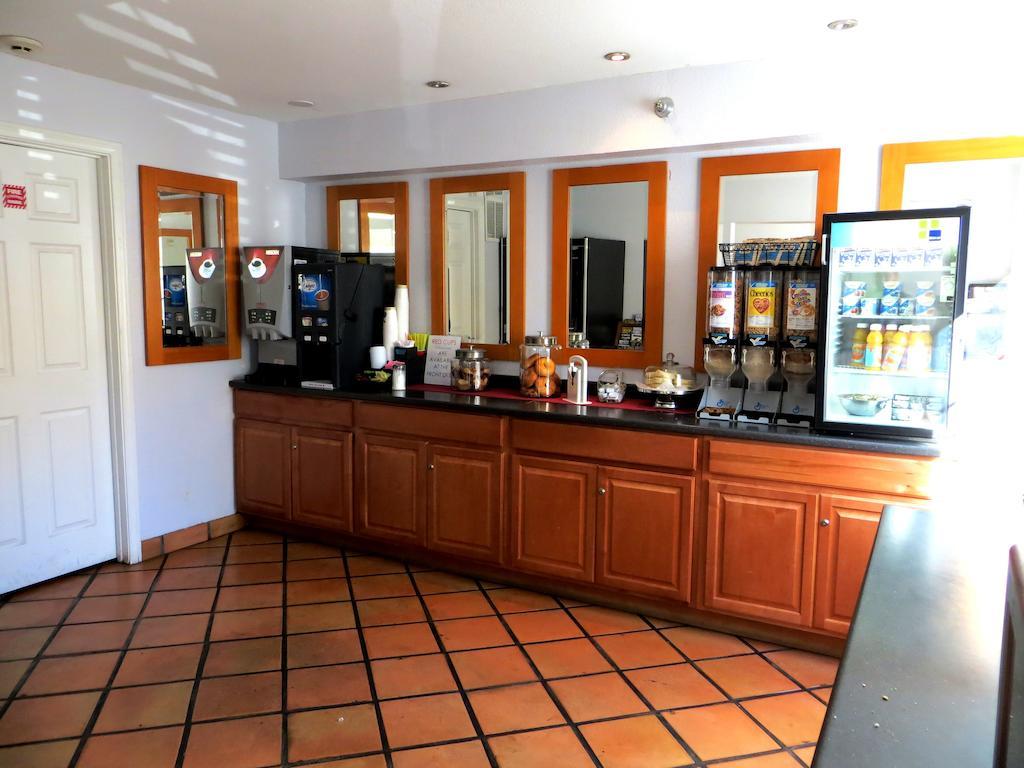 Hotel Blue Moon Gay 3*
