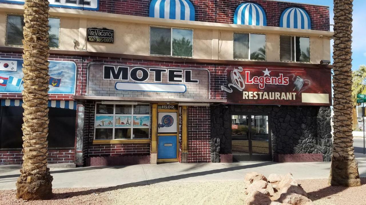Travelers Bed & Breakfast Hostel *