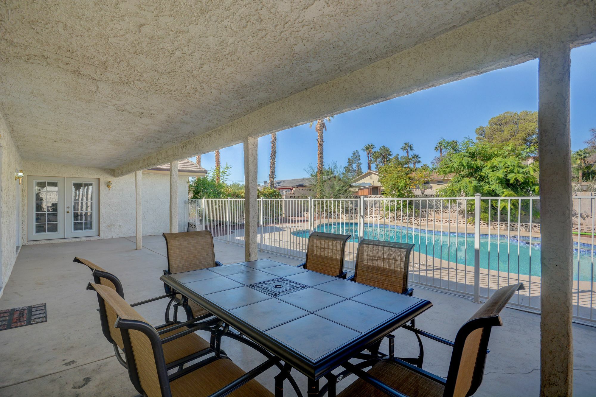 Luxurious 4br House With Large Pool 8min To Strip Apartment Las Vegas