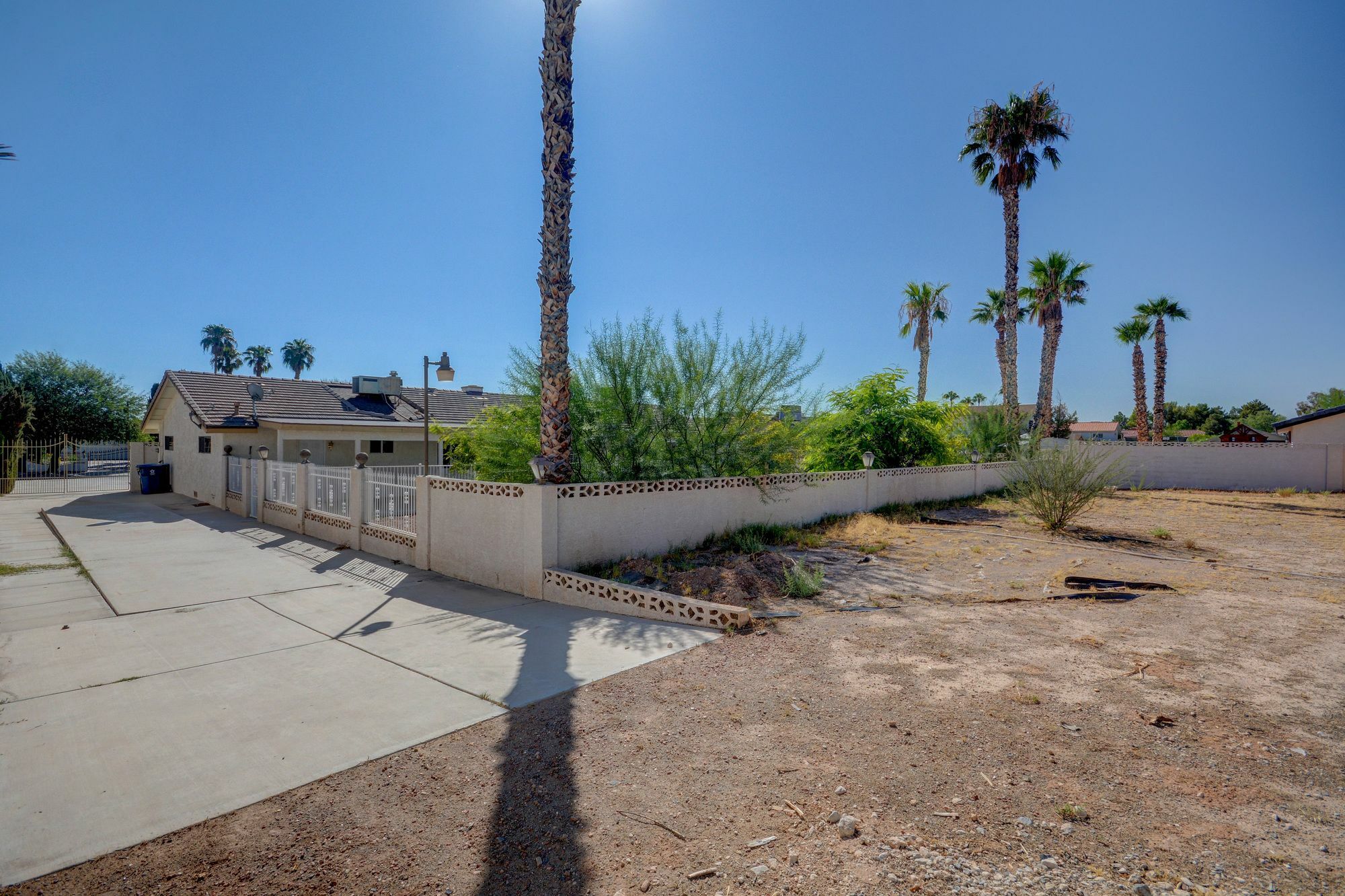 Luxurious 4br House With Large Pool 8min To Strip * Las Vegas