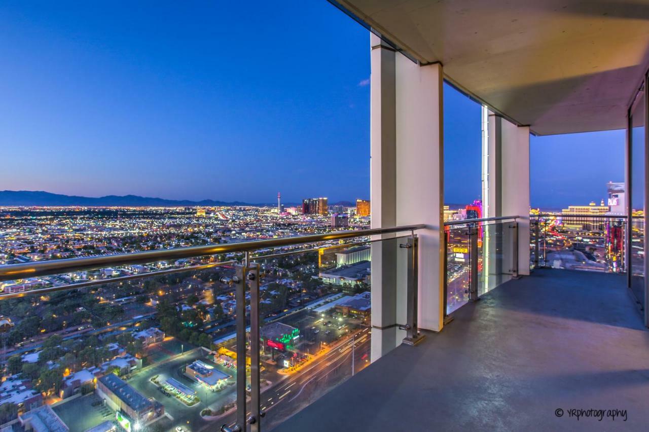 Palms Place With Balcony & Strip View Aparthotel *