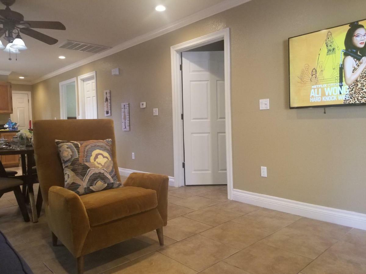 Casa vacanze Close To Strip, Very Private, Gated, Huge Floorplan, Wifi, Washer&dryer Las Vegas