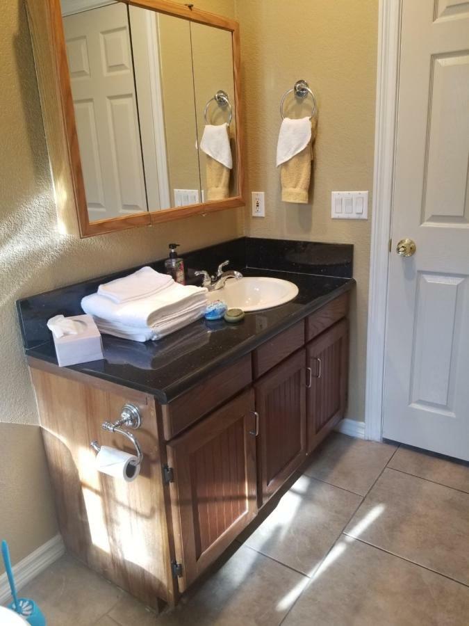 Close To Strip, Very Private, Gated, Huge Floorplan, Wifi, Washer&dryer Las Vegas