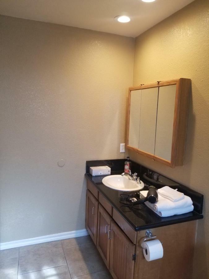 Casa vacanze Close To Strip, Very Private, Gated, Huge Floorplan, Wifi, Washer&dryer Las Vegas