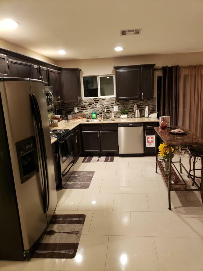 Beautiful 3 Bed/2 Bath Cozy Get Away *