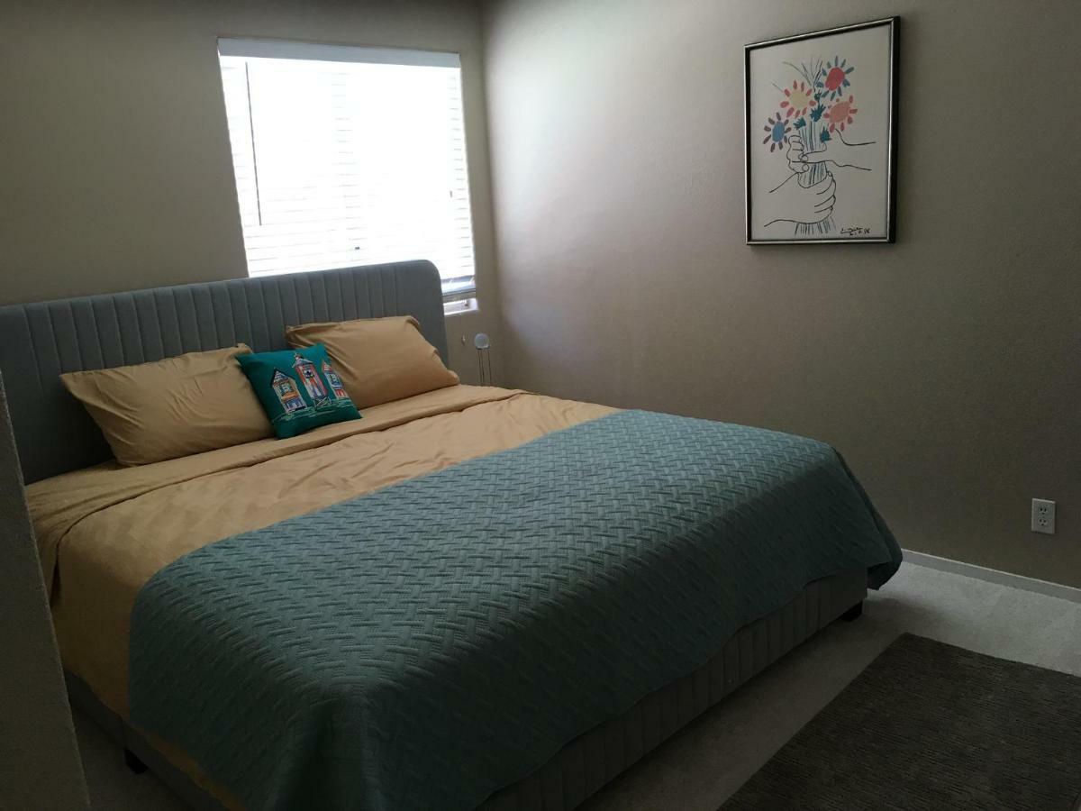 Welcome House Vegas Bed & Breakfast *