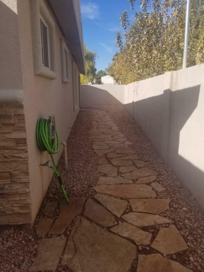Close To Strip, Very Private, Gated, Huge Floorplan, Wifi, Washer&dryer Casa vacanze Las Vegas