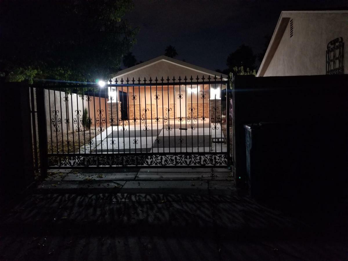 Casa vacanze Close To Strip, Very Private, Gated, Huge Floorplan, Wifi, Washer&dryer