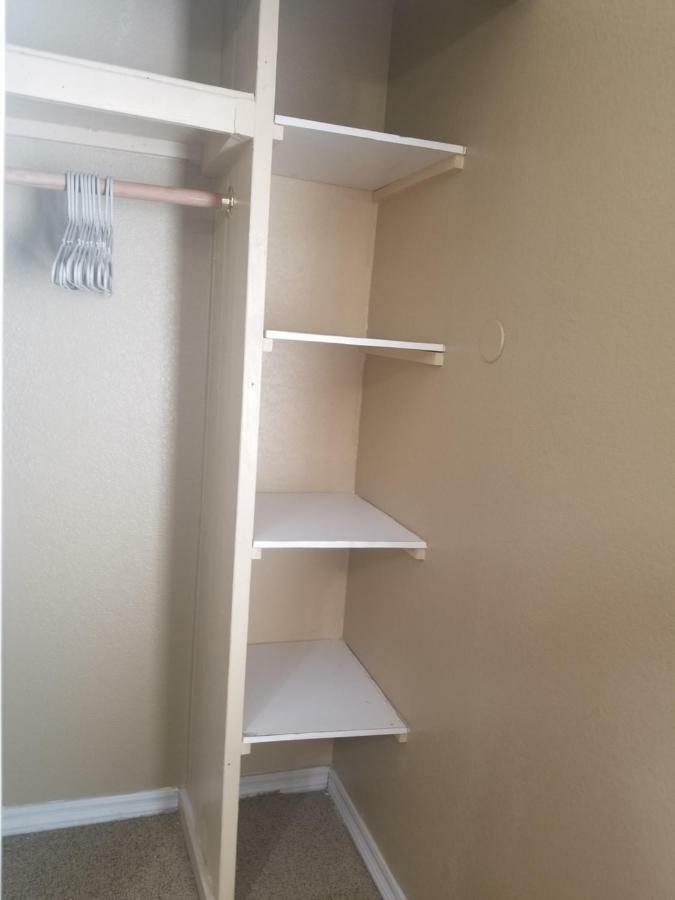 Close To Strip, Very Private, Gated, Huge Floorplan, Wifi, Washer&dryer * Las Vegas