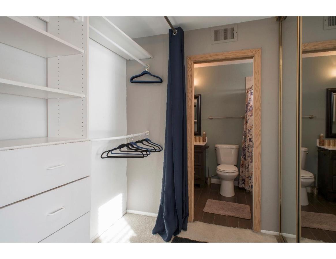Urban Colonial In The Heart Of Vegas Holiday home Las Vegas