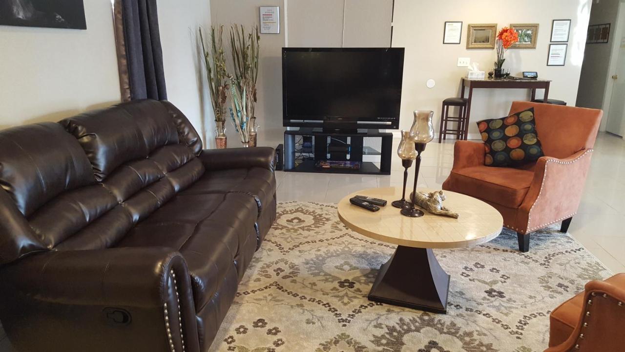 Beautiful 3 Bed/2 Bath Cozy Get Away Holiday home *