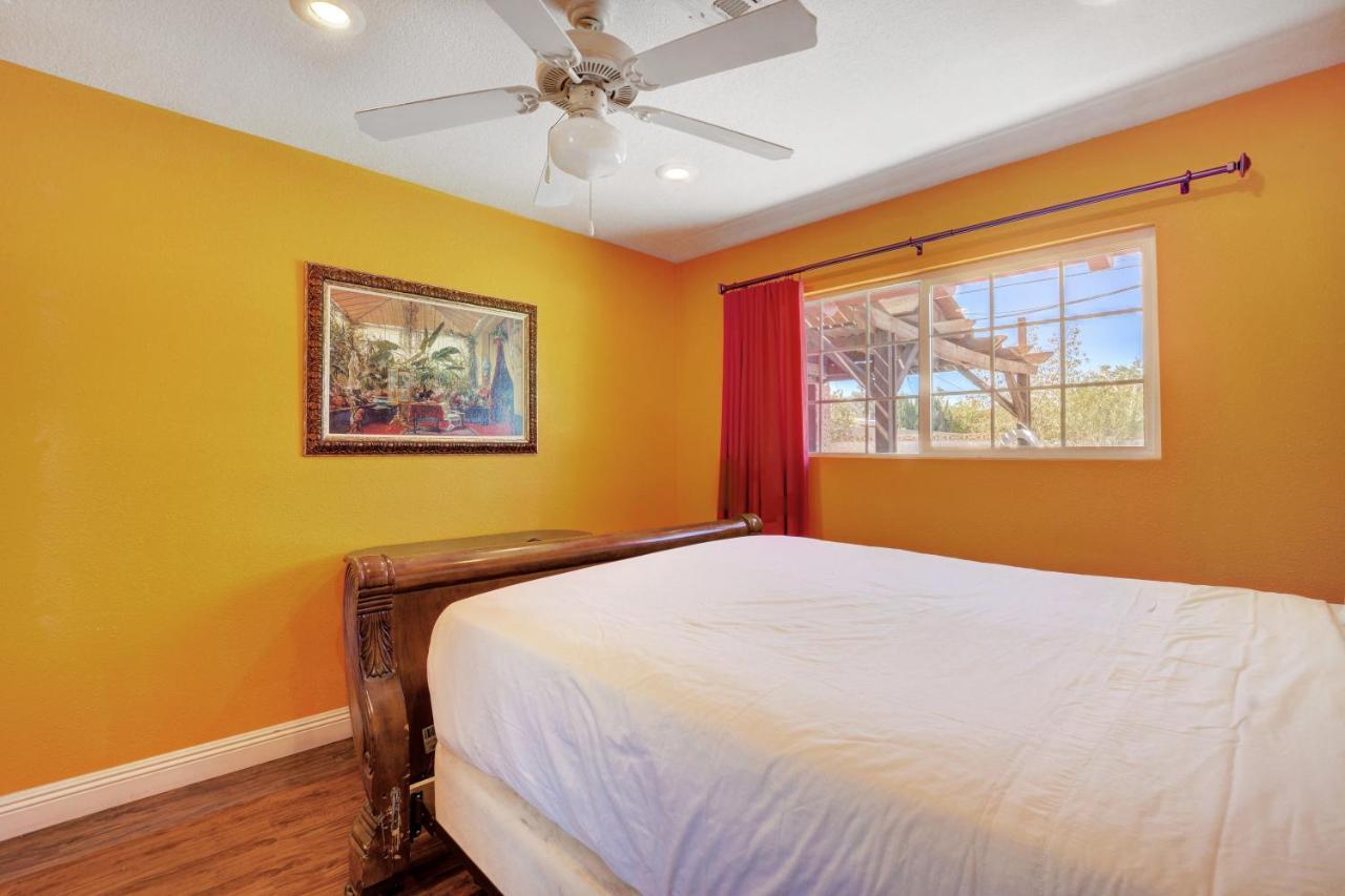 Vegas Elegance! Pool Table & Sparkling Pool! Holiday home Las Vegas