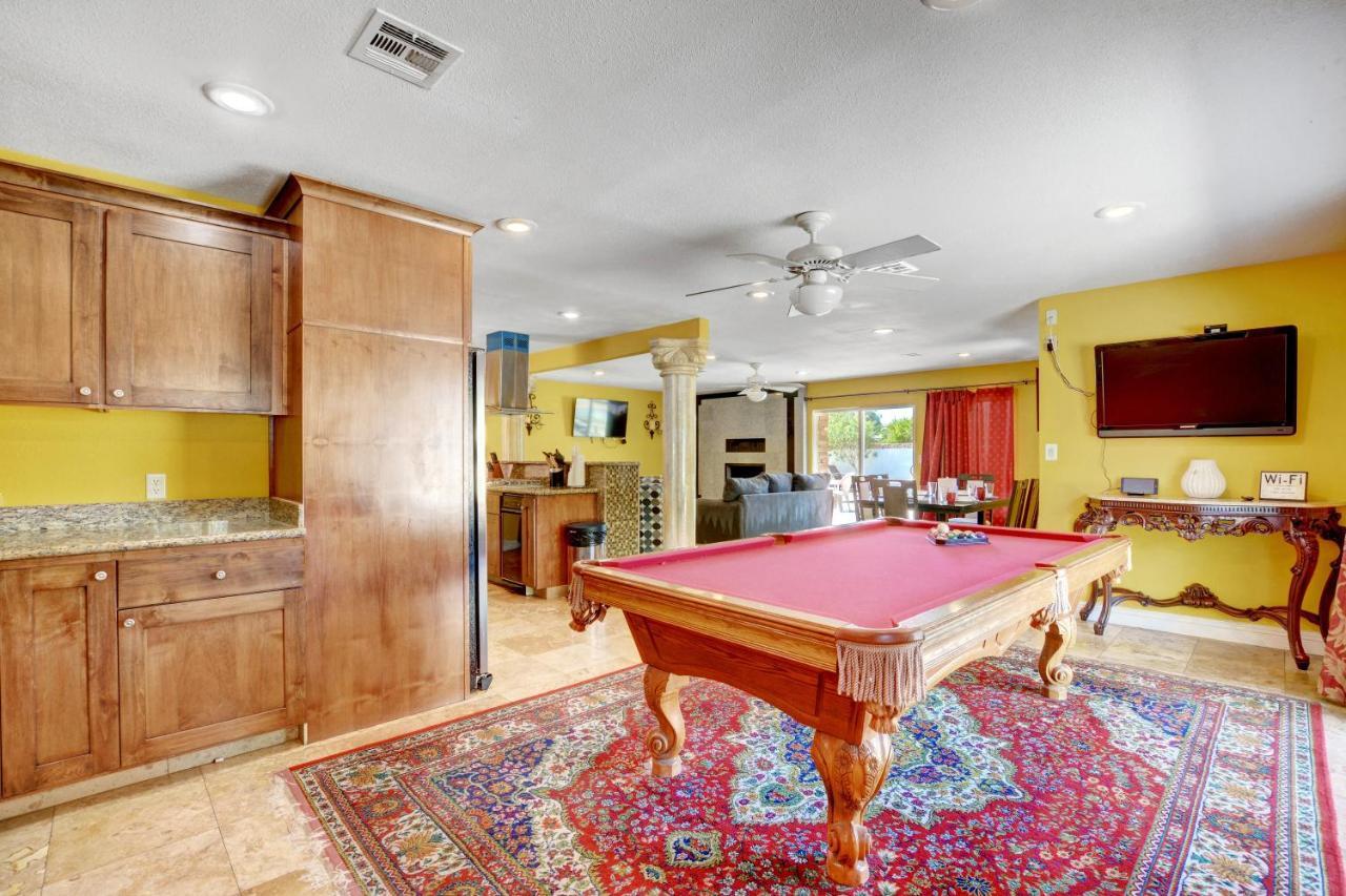 Vegas Elegance! Pool Table & Sparkling Pool! *