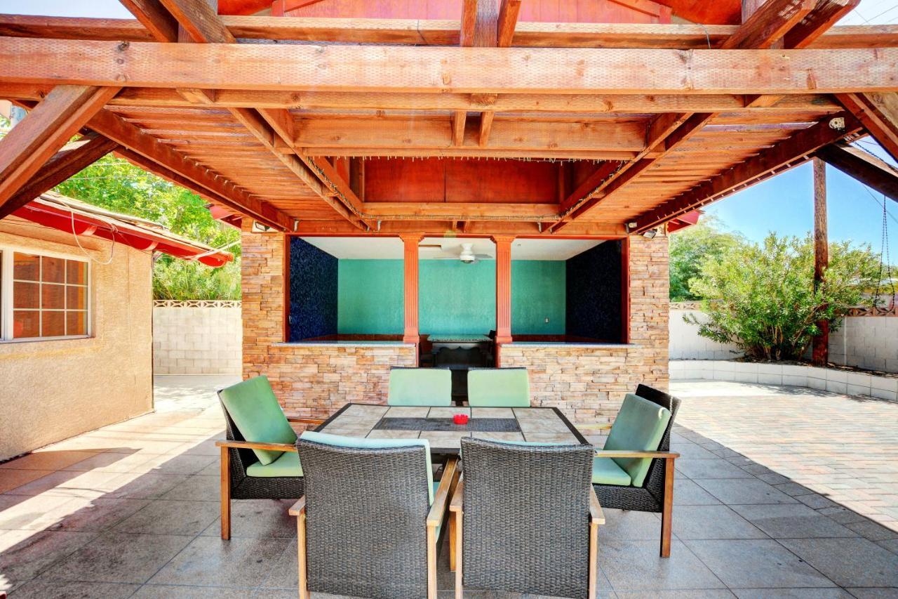 Vegas Elegance! Pool Table & Sparkling Pool!