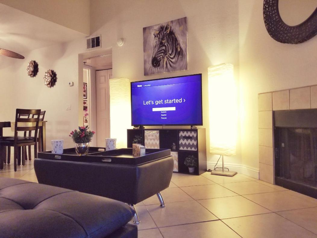 Lovely Condo! Walking Distance To The Strip With Pool And Apartment Las Vegas