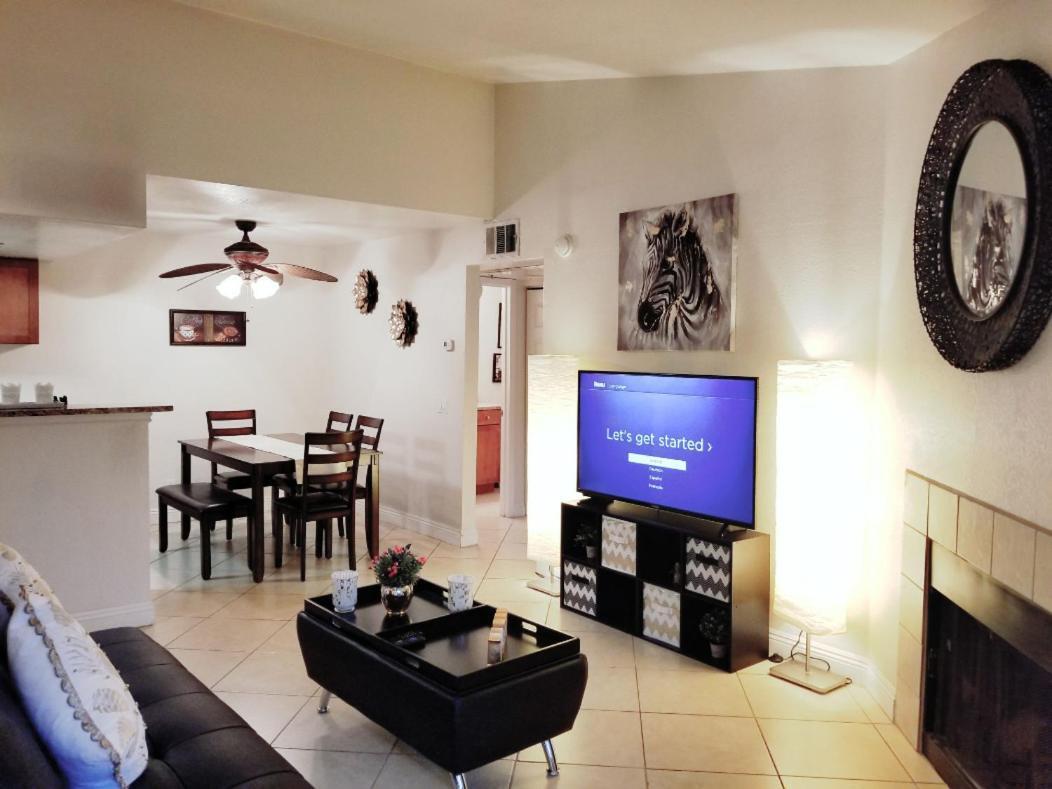 Apartment Lovely Condo! Walking Distance To The Strip With Pool And *
