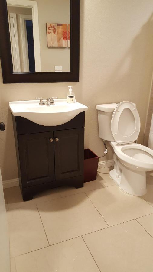 Beautiful 3 Bed/2 Bath Cozy Get Away * Las Vegas