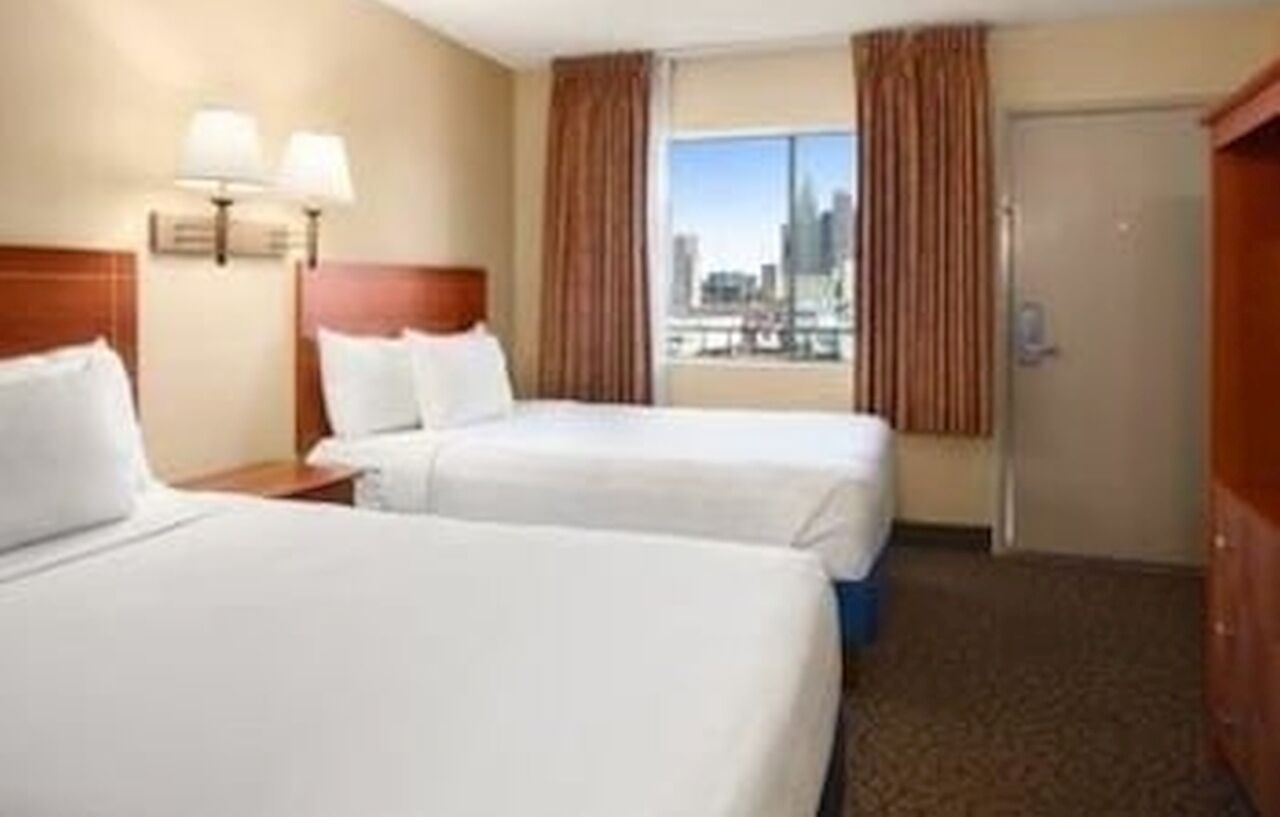 Days By Wyndham Vegas Wild Wild West Gambling Hall Hotel