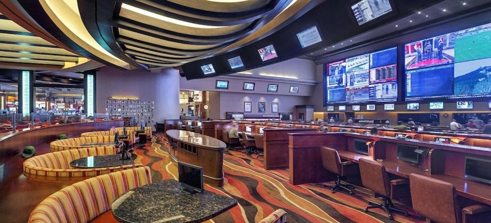 Hotel Red Rock Casino, And By Suiteness Las Vegas