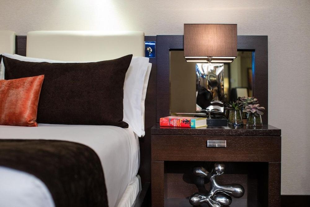 Red Rock Casino, And By Suiteness Hotel Las Vegas