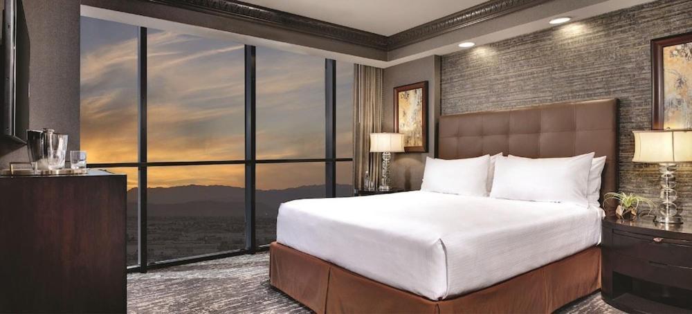 Hotel Luxor & Casino By Suiteness