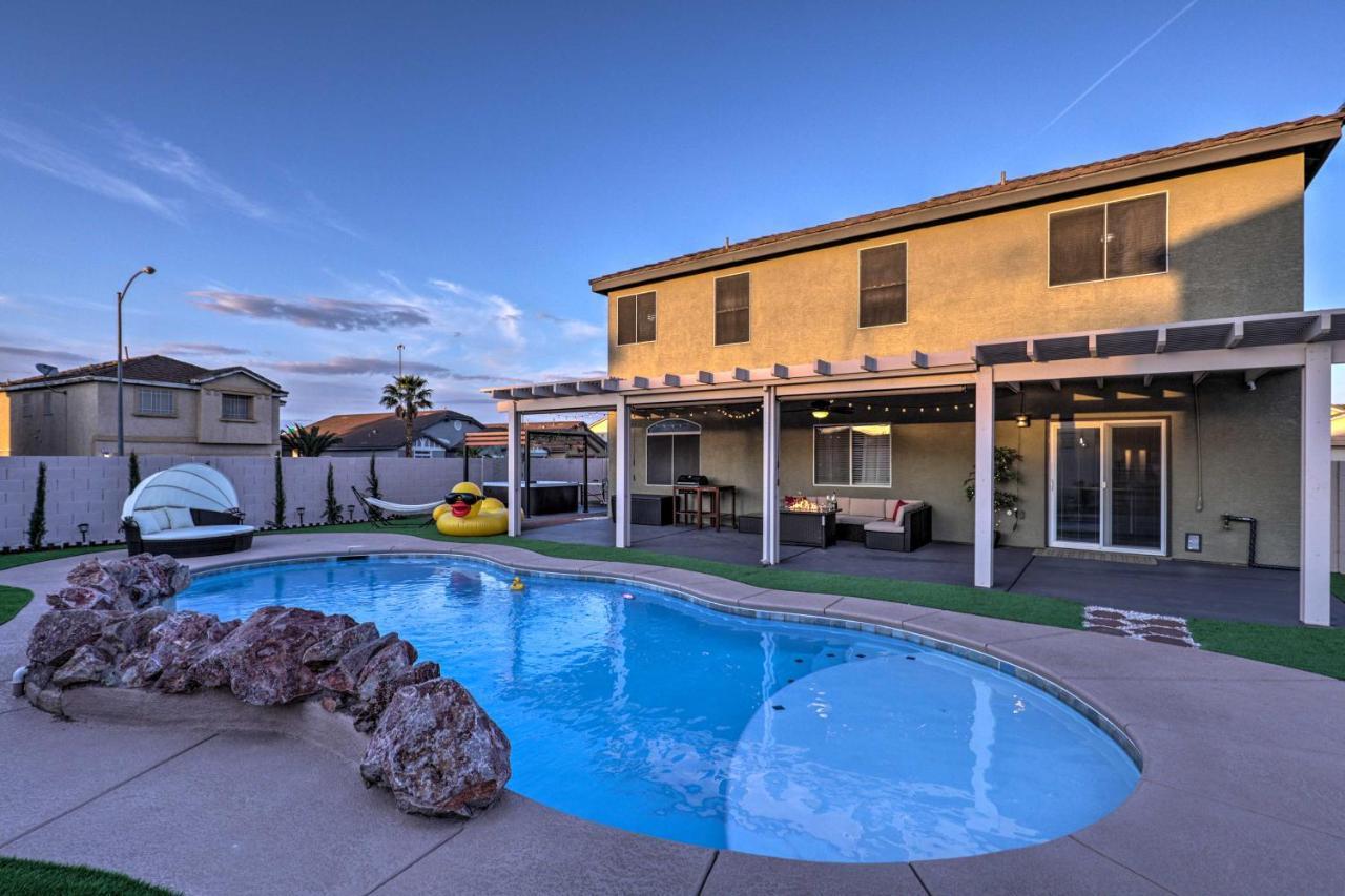 Luxurious Vegas Digs Hot Tub, Bbq, Cabana And More! Casa vacanze