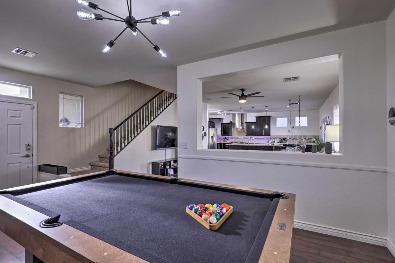 Luxurious Vegas Digs Hot Tub, Bbq, Cabana And More! Casa vacanze *